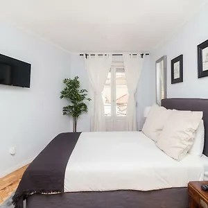 https://ol-lisbon-lapa-with-panoramic-view-ii.hotels-lisbon-portugal.com